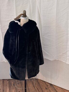 New, "Velvet by Graham & Spencer MARMONT" LUXE FAUX FUR JACKET BLACK- XS